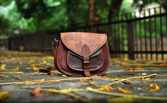 Dalia Handcrafted Leather Purse (Faith)