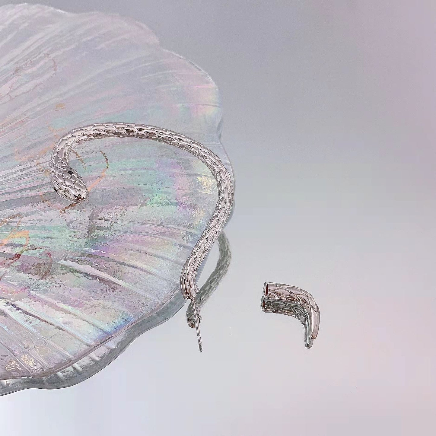 SLYTHERIN EARCUFF (TIKTOK VIRAL)