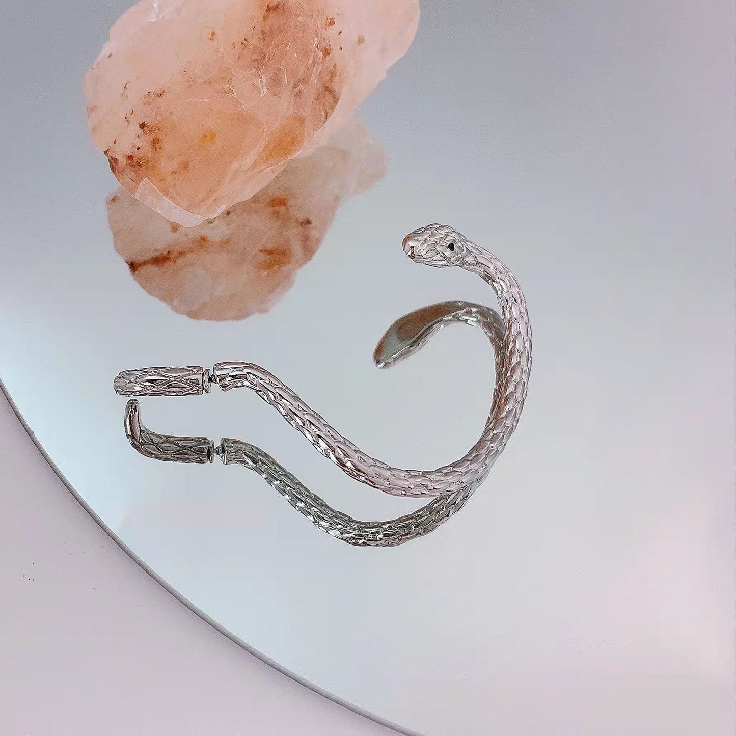 SLYTHERIN EARCUFF (TIKTOK VIRAL)